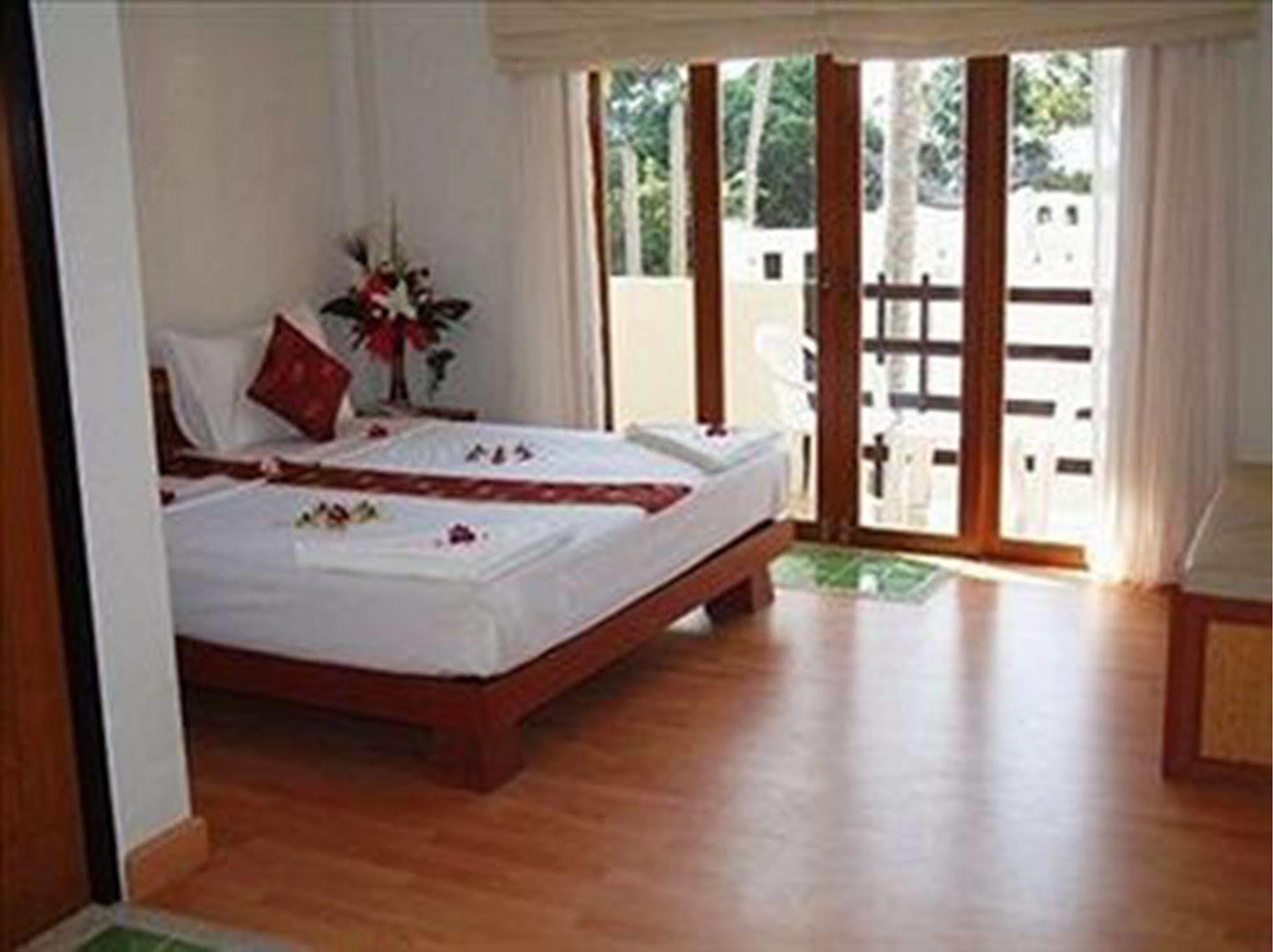 Krabi Tropical Beach Resort Ao Nang Quarto foto